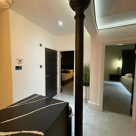 Luxury Royal Mile Boutique 2bedroom Edimburgo