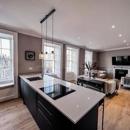 شقة Super Modern & Stylish, Luxury 2 Bedroom Apt