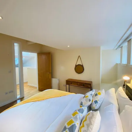 Apartamento 2 Bed 2 Bath With Private Parking Edimburgo