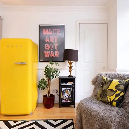 Joivy Charming With Patio Nearby The Castle * Edimburgo