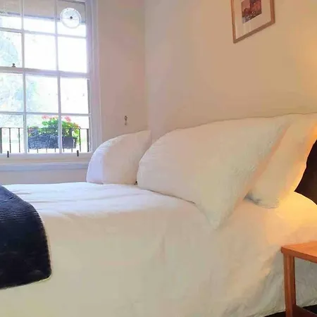 شقة Centre, Old Town Apartment. Stunning Castle View