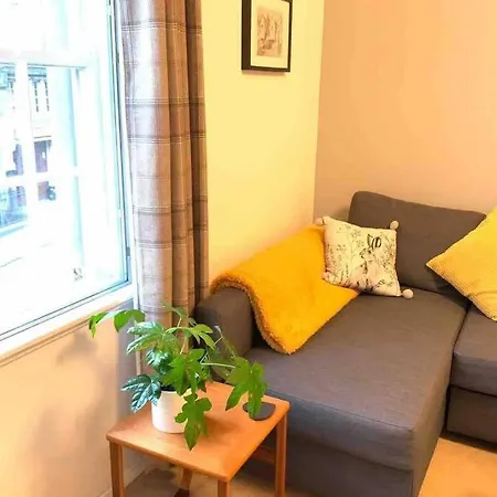شقة Centre, Old Town Apartment. Stunning Castle View *