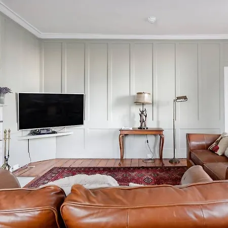 Holiday home Drylaw House, Grade A Listed Mansion Near Centre