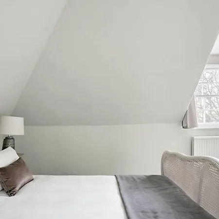 Drylaw House, Grade A Listed Mansion Near Centre Edimburgo