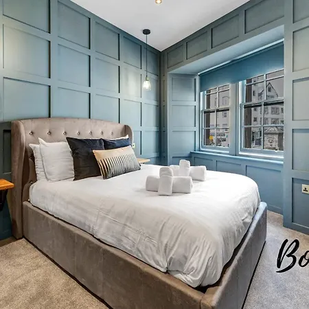 Grassmarket Luxury No. 2 - 3br-2ba - Free Parking By Bonjour Residences *