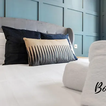 Grassmarket Luxury No. 2 - 3br-2ba - Free Parking By Bonjour Residences