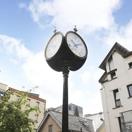 Stunning 2 Bed Nr The Royal Mile & The Castle *