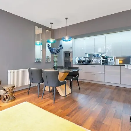 公寓 Spectacular West End 2br-1ba, Near Haymarket - Private Entrance & Courtyard By Bonjour Residences