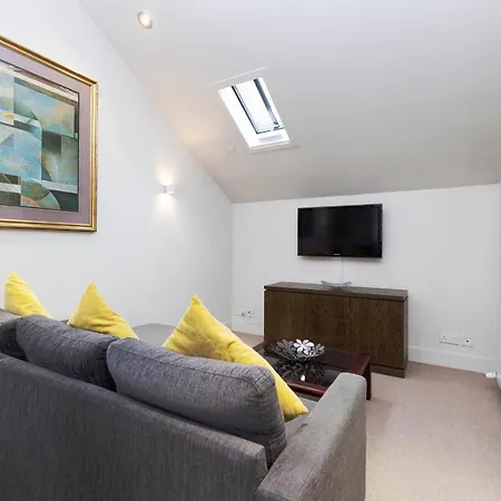 Joivy Contemporary And Vibrant 1br Flat Near Princes Street *