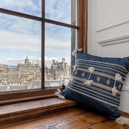 Stunning Panoramic Views: Heart Of The Royal Mile Lägenhet Edinburg