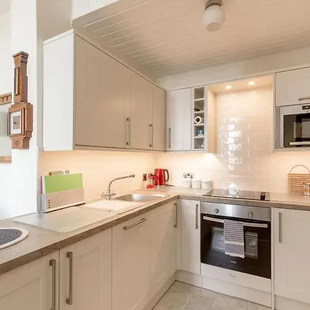 Stunning Panoramic Views: Heart Of The Royal Mile Lejlighed