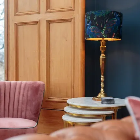 South Learmonth Gardens *