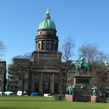 Deluxe Duplex With Garage Appartement *