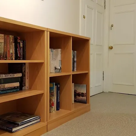 Gorgeous 3-bedroom אדינבורו