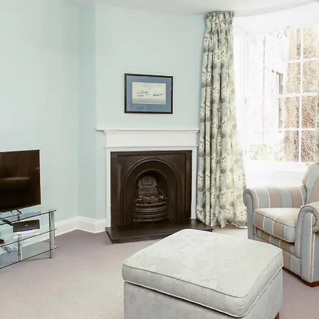 Gorgeous 3-bedroom Apartment