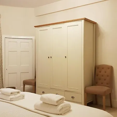 Gorgeous 3-bedroom Apartment Edinburgh