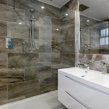 Drylaw House, Grade A Listed Mansion Near Centre Сasa de vacaciones *