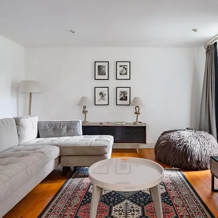Holiday home Drylaw House, Grade A Listed Mansion Near Centre Edinburgh