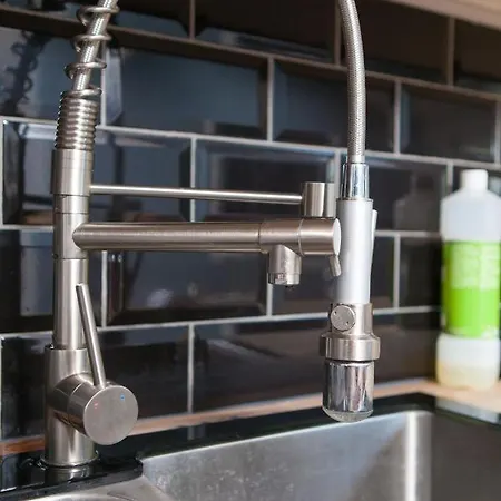 Luxury Arthur Seat Viewtownhouse With A Hot Tub *