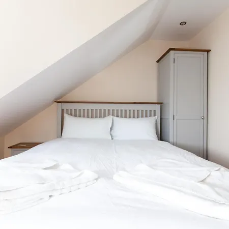 Сasa de vacaciones Luxury Arthur Seat Viewtownhouse With A Hot Tub Edimburgo