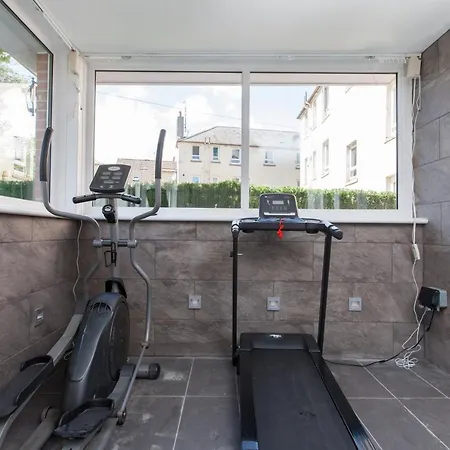 Luxury Arthur Seat Viewtownhouse With A Hot Tub *