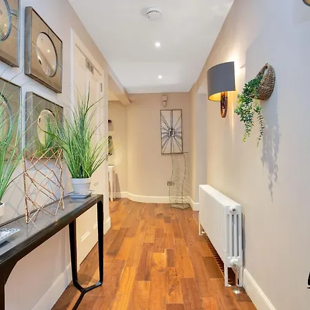 公寓 Spectacular West End 2br-1ba, Near Haymarket - Private Entrance & Courtyard By Bonjour Residences