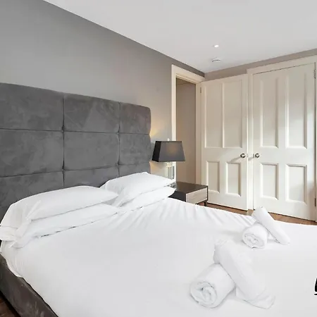 Spectacular West End 2br-1ba, Near Haymarket - Private Entrance & Courtyard By Bonjour Residences 公寓