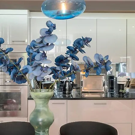 公寓 Spectacular West End 2br-1ba, Near Haymarket - Private Entrance & Courtyard By Bonjour Residences 爱丁堡