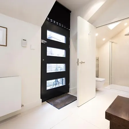 Joivy Contemporary And Vibrant 1br Flat Near Princes Street *