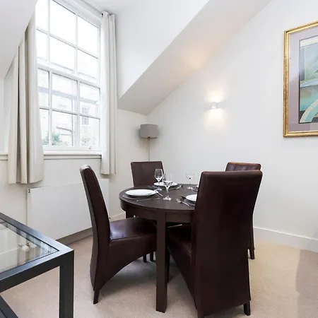 Joivy Contemporary And Vibrant 1br Flat Near Princes Street Edimburgo