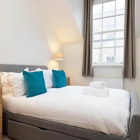 Joivy Contemporary And Vibrant 1br Flat Near Princes Street Apartamento *