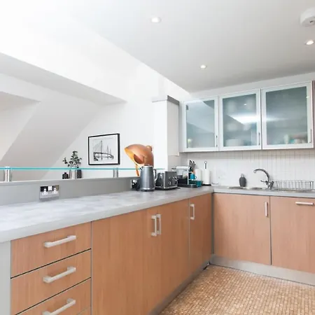 Appartement Deluxe Duplex With Garage Edinburgh