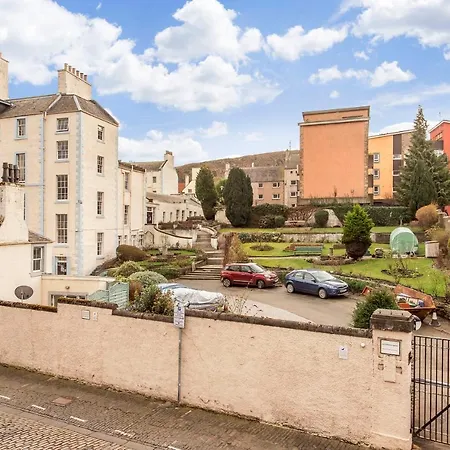 Newly Reno'd 2 Bed With Free Parking * Edinburgh