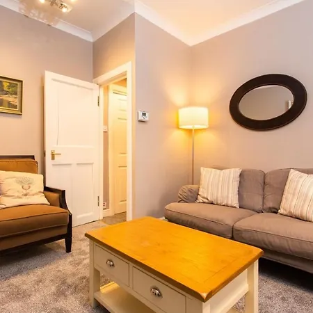 Historic 4 Bedroom Apartment In Dean Village Daire Edinburgh