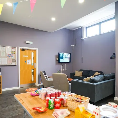 Beaverbank Place - Campus