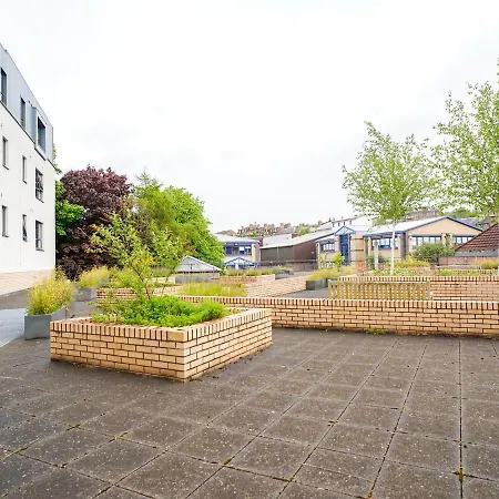Beaverbank Place - Campus