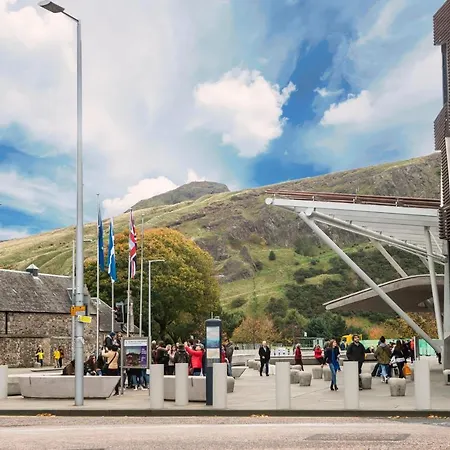 Stunning 1 Bed At Holyrood Palace & Arthurs Seat Апартаменты