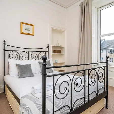 Cosy 1 Bed Flat In Historic Victorian Building شقة إدنبرة