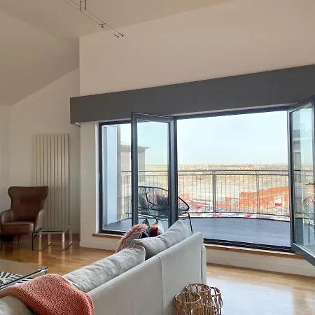 Penthouse 101 *