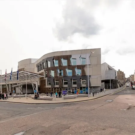 Stunning 1 Bed At Holyrood Palace & Arthurs Seat Апартаменты