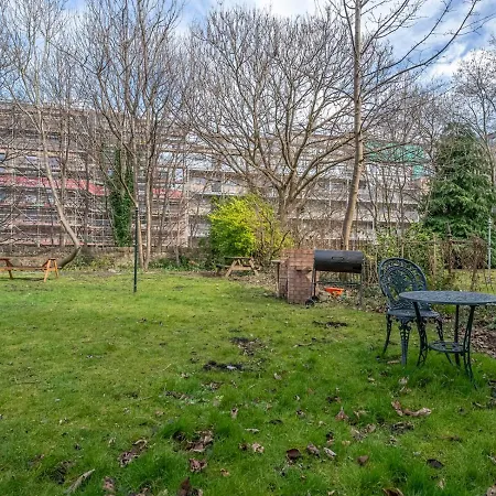 Cosy 1 Bed Flat In Historic Victorian Building *