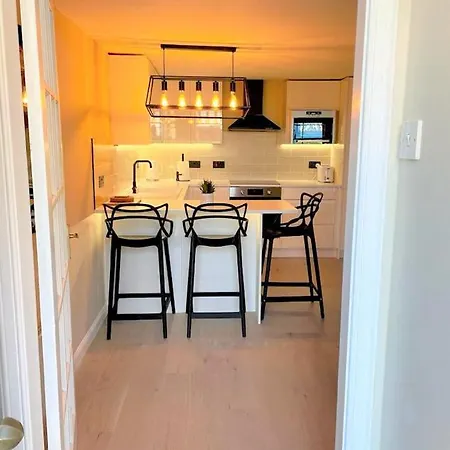 Stylish, And Cosy 1br & Sofa Bed, Nr Canongate Edinburgh