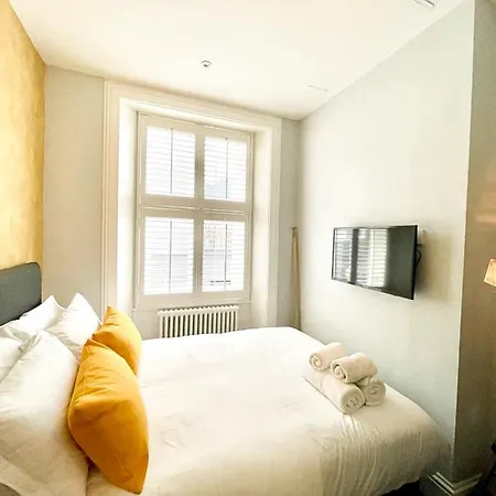 Gorgeous 2br & Bolt-hole