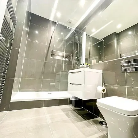 Gorgeous 2br & Bolt-hole Appartement EDI