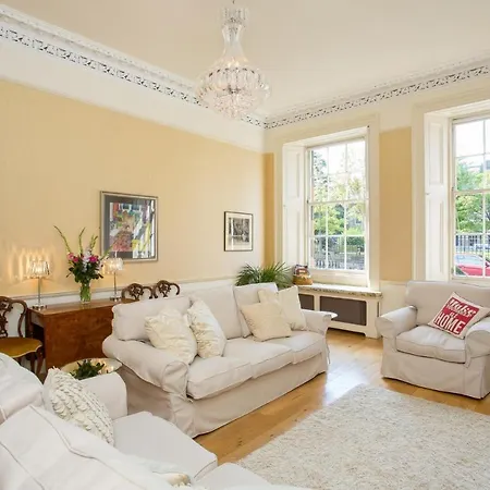 Saxe Coburg Apt Stockbridge Apartment *