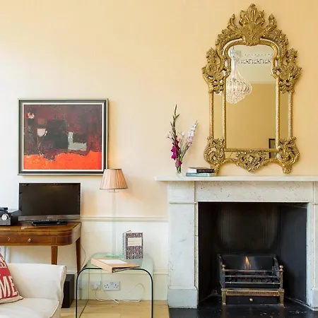 Apartment Saxe Coburg Apt Stockbridge *