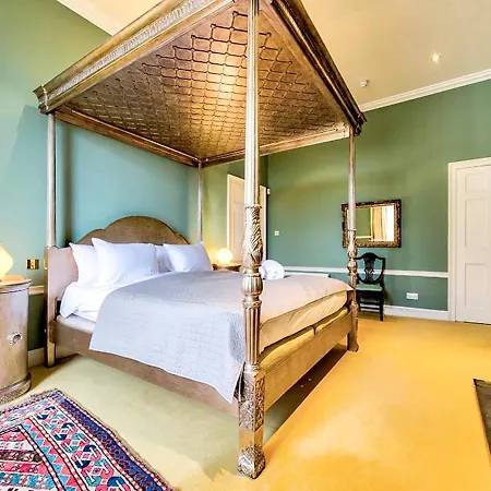 Beautiful Centre Georgian 4 Bed Townhouse With Private Garden Prázdninový dům *