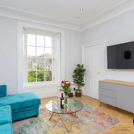 Hamilton Place Stylish 1br-1ba In Stockbridge Edinburgh