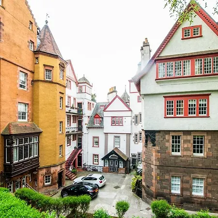 Apartament Famous House, 1 Minute From Castle *