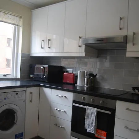 Appartement 3 Bed Flat Close To And The Meadows *